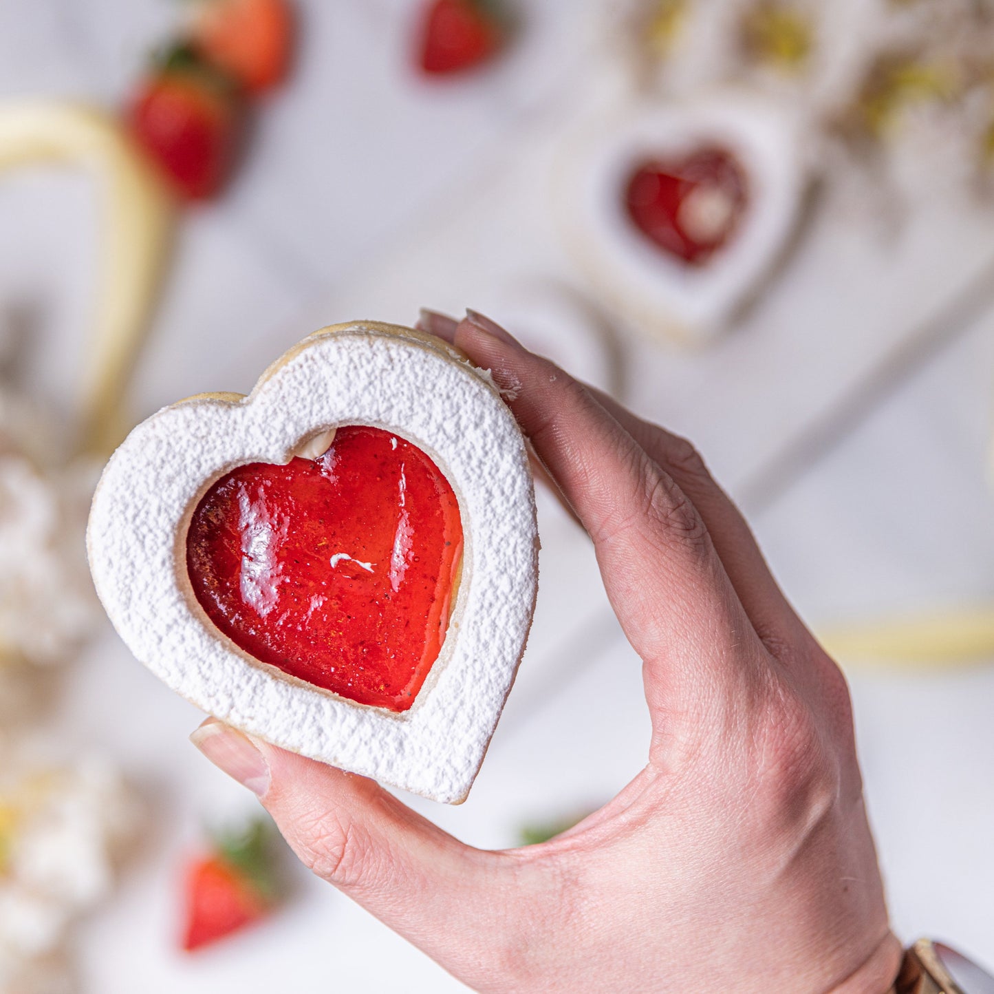 Jammy Dodger Delight Sandwich Cookies close