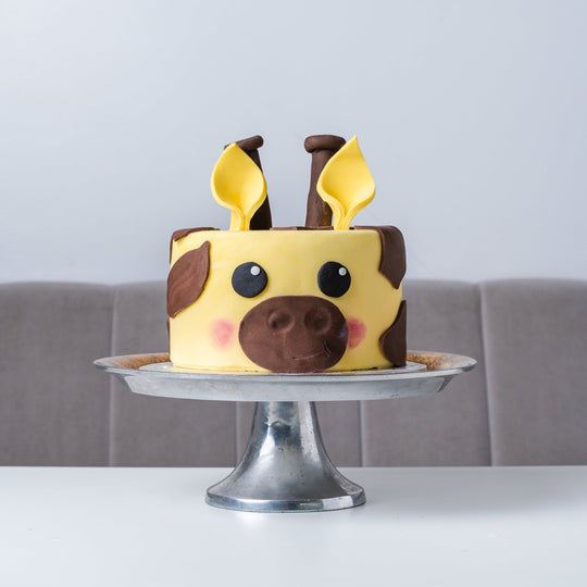 Gentle Giraffe Celebration Cake