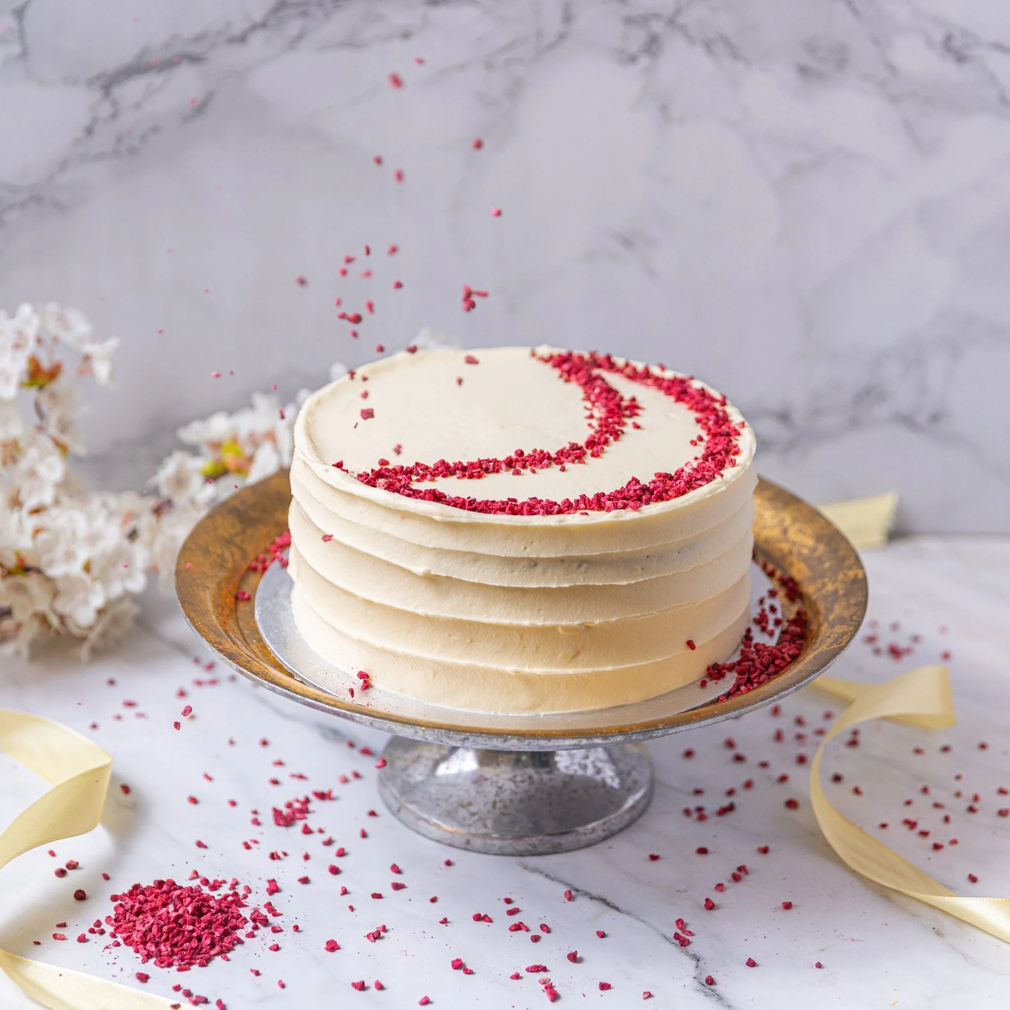 Is is poss to personalise red velvet with Happy Birthday Mama to be?