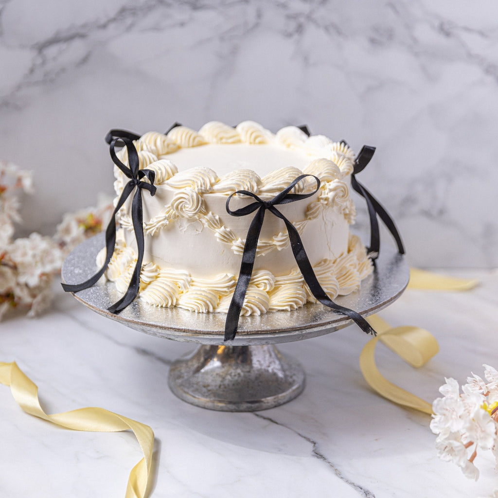 Lambeth Cakes: The Royal Artistry of Vintage Cake Design