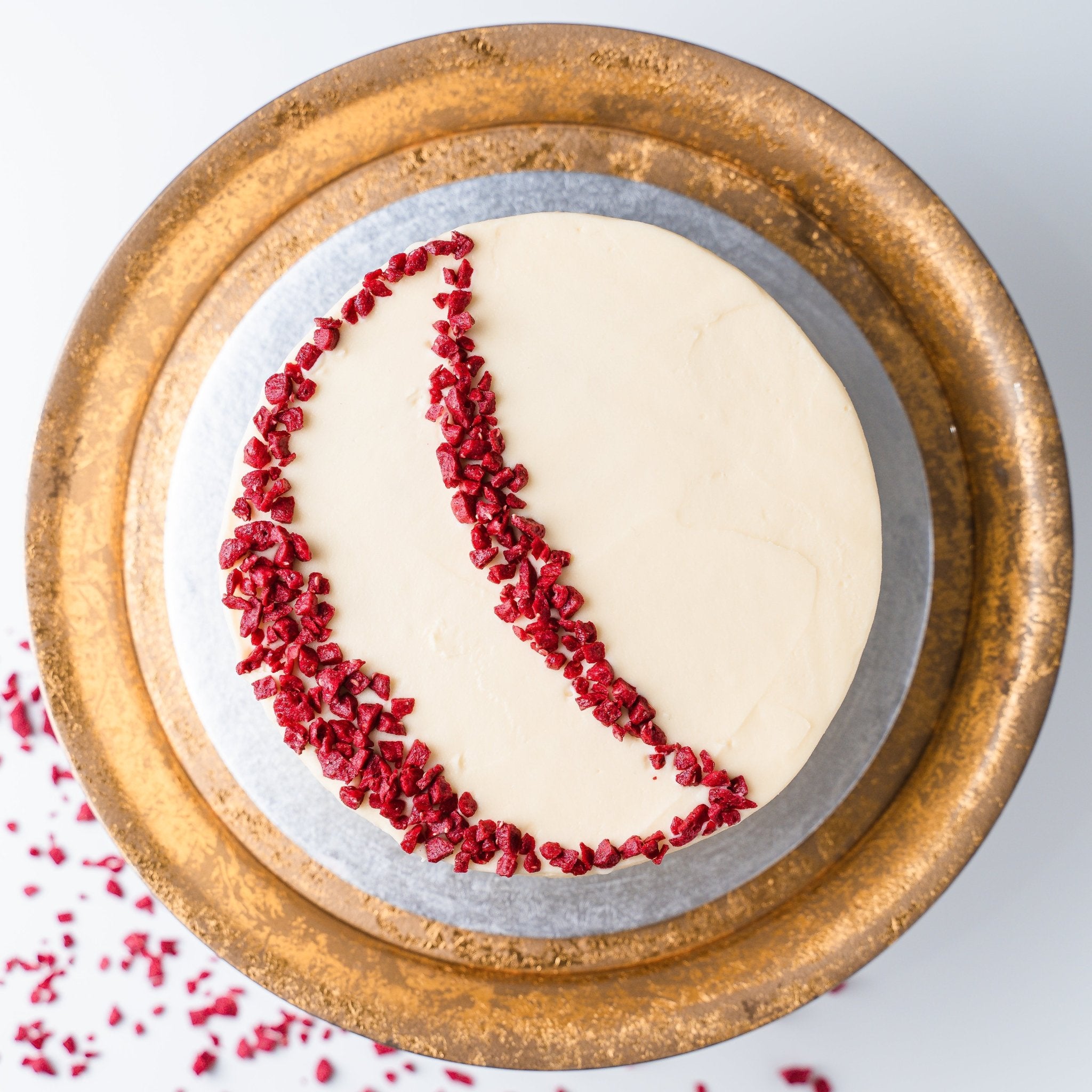 The Perfect Red Velvet Birthday Cake – A Feast for the Senses!