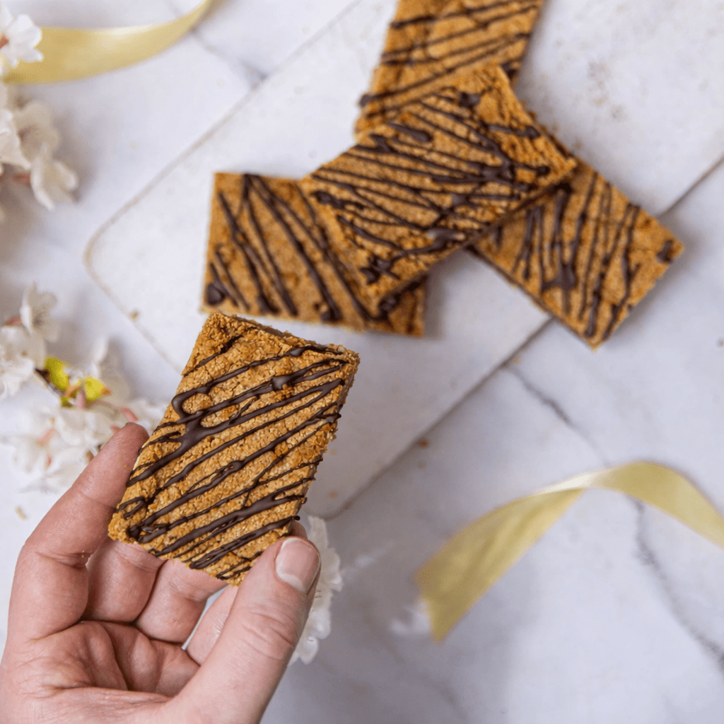 Peanut Butter Blondie Box (Vegan and free from Gluten) - Jack and Beyond
