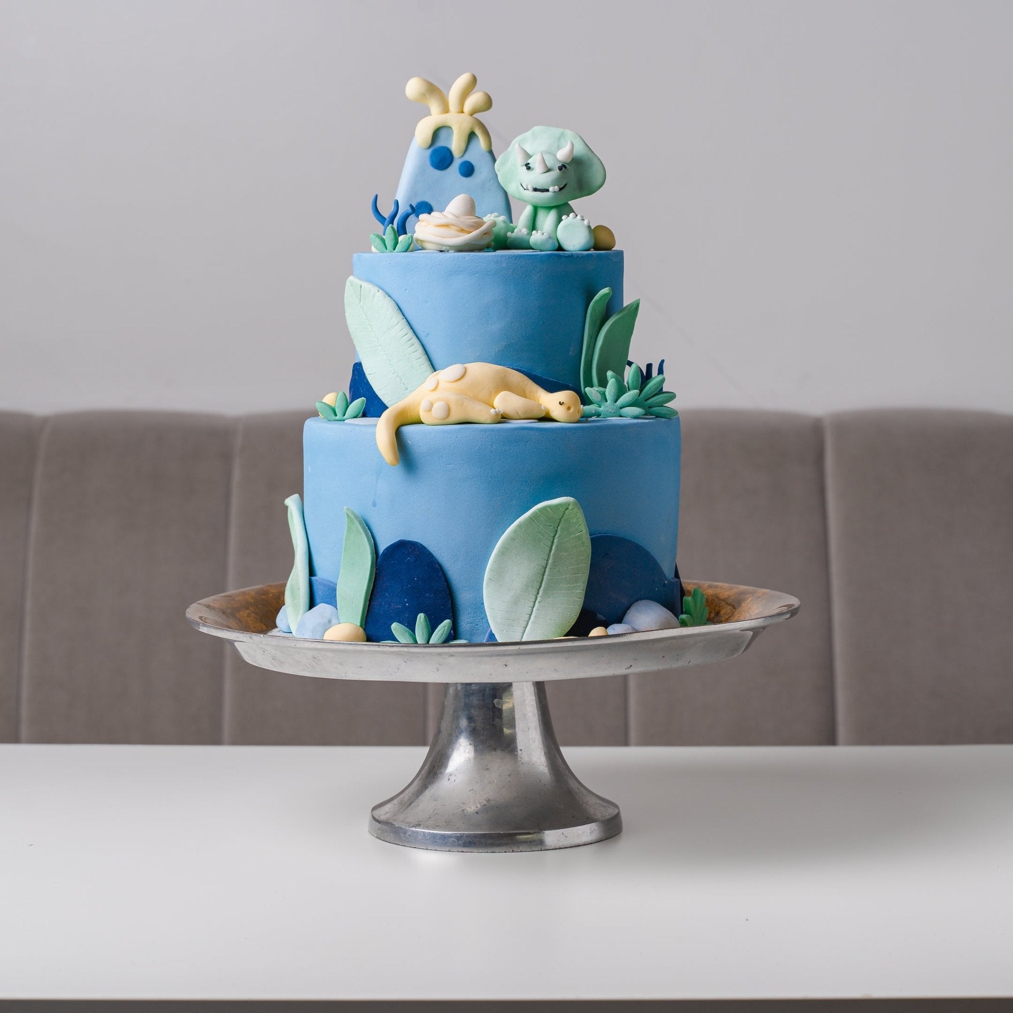 Mr Dinosaur Cake from Peppa Pig – Delivered in London – Etoile Bakery
