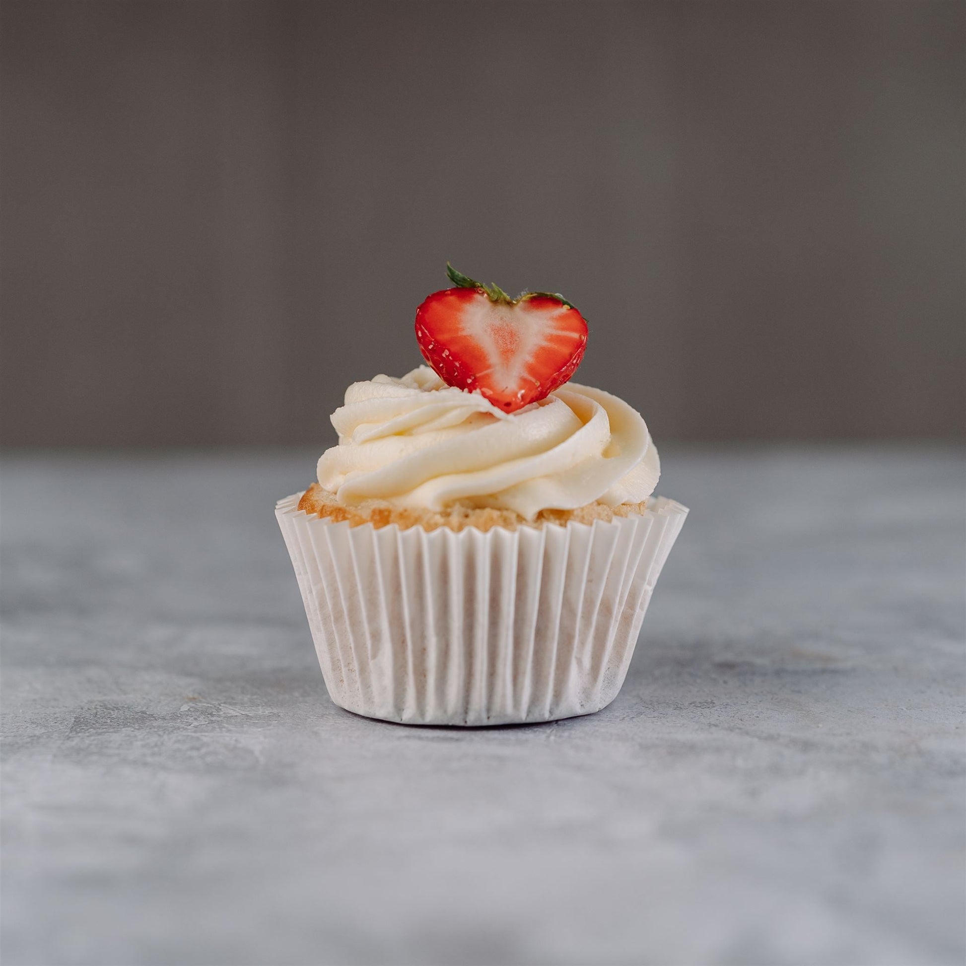 Vegan Victoria Sponge Cupcakes - Jack and Beyond